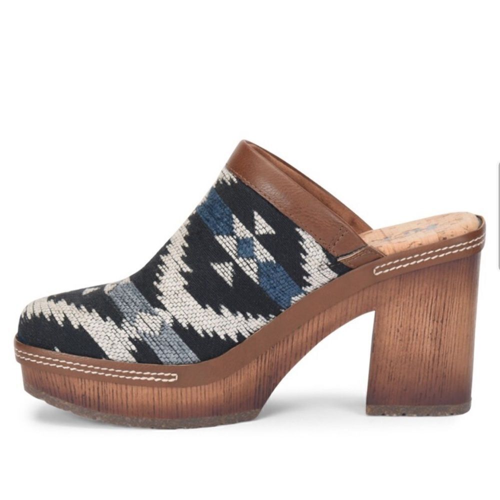 Korks Lori Aztec Clog - Picture 2 of 11
